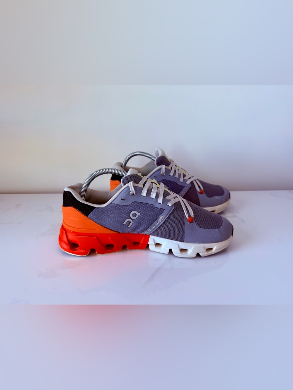 On Cloudflyer 4 Men’s Size 7 road-running shoe in the Fossil/Flame colorway